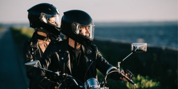 4 consejos para circular en moto en verano