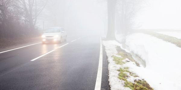 Consejos para mantener una buena visibilidad en invierno al conducir