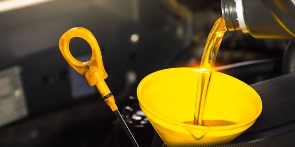 Estos son los síntomas que indican que tu coche necesita aceite urgentemente